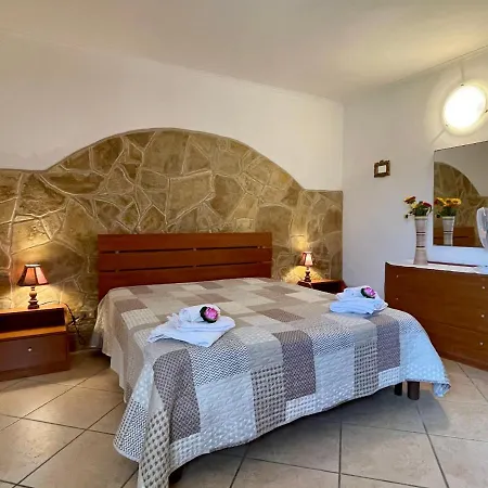 Ilenia Holiday home *
